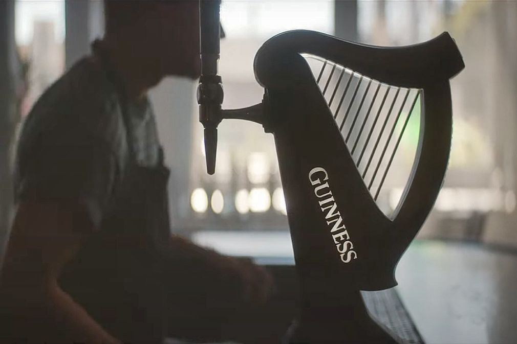 Guinness prepara el &aacute;nimo para celebrar San Patricio