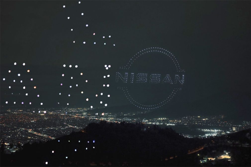 El show de drones con que Nissan inició una nueva etapa