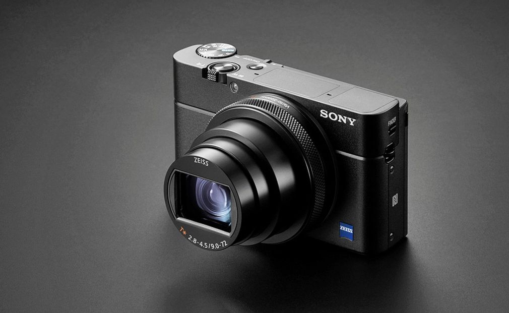 Cámara compacta Sony integra zoom 24-200 de Zeiss