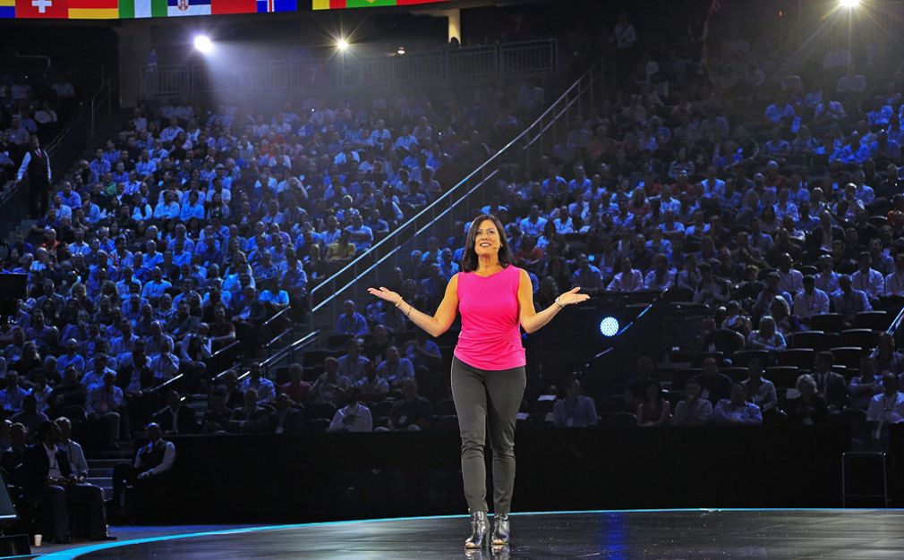 Gavriella Schuster, vicepresidenta corporativa de Microsoft One Commercial Partner en Inspire 2018 