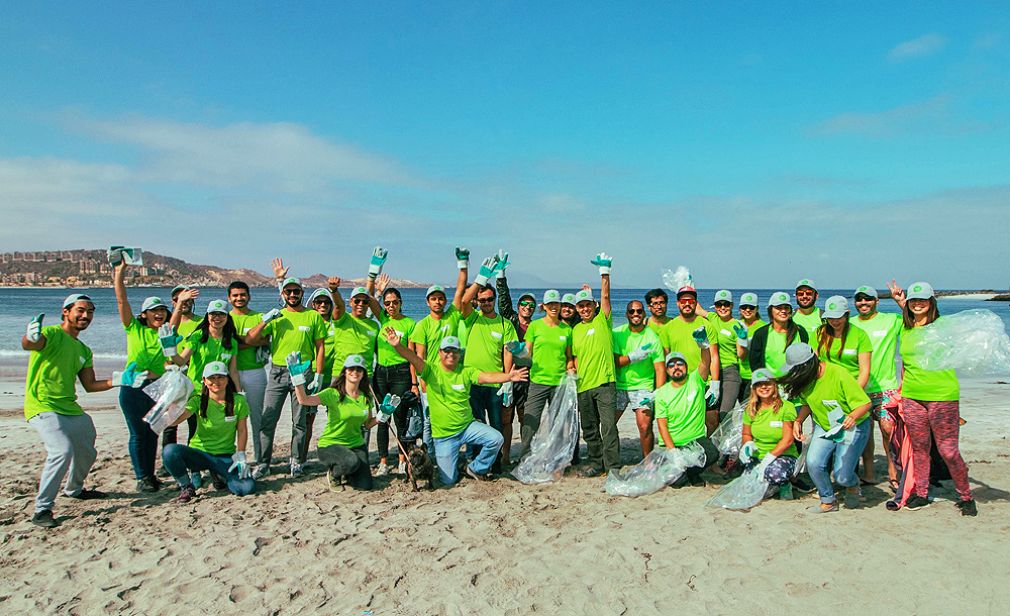 Equipo de Norte Verde limpi&oacute; playa de Coquimbo