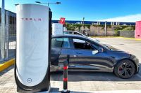 Primeros puntos de carga de Tesla en Chile y Sudam&eacute;rica