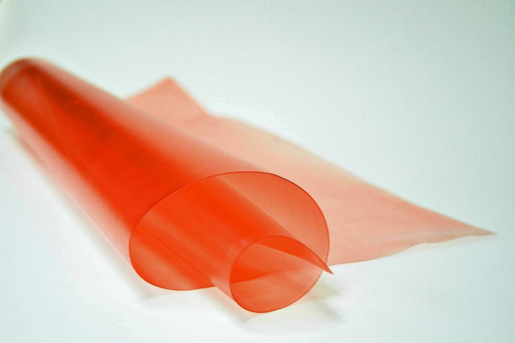 El biopl&aacute;stico que hizo c&eacute;lebre a dise&ntilde;adora de UDP