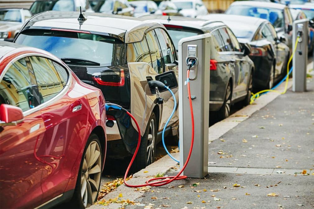 Ventas de automóviles eléctricos marcan récord en 2022