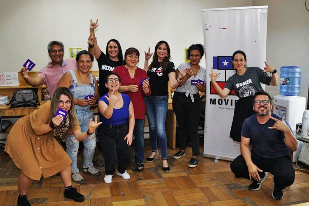 Conectividad social de Wom para Movidos x Chile