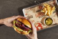 Nestl&eacute; entra al mercado &lsquo;plant based&rsquo; con Awesome Burger