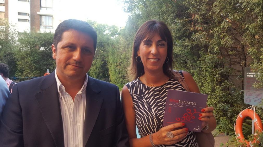 Emiliano Orueta, de Corfo O’Higgins, y Mónica Zalaquett, subsecretaria de Turismo