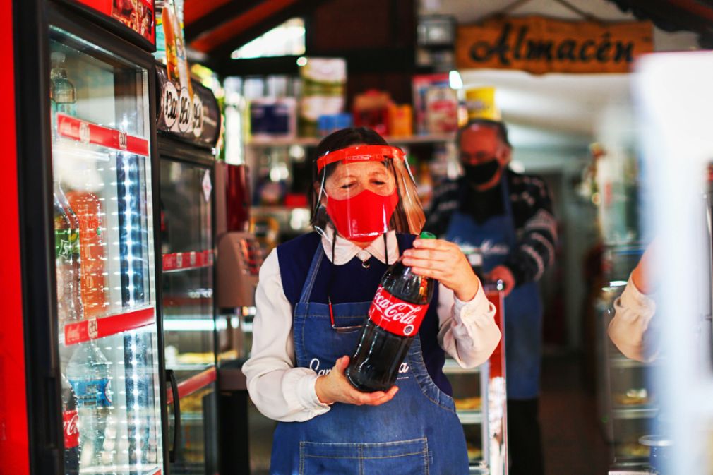 La campa&ntilde;a de Coca-Cola para apoyar al almac&eacute;n de barrio