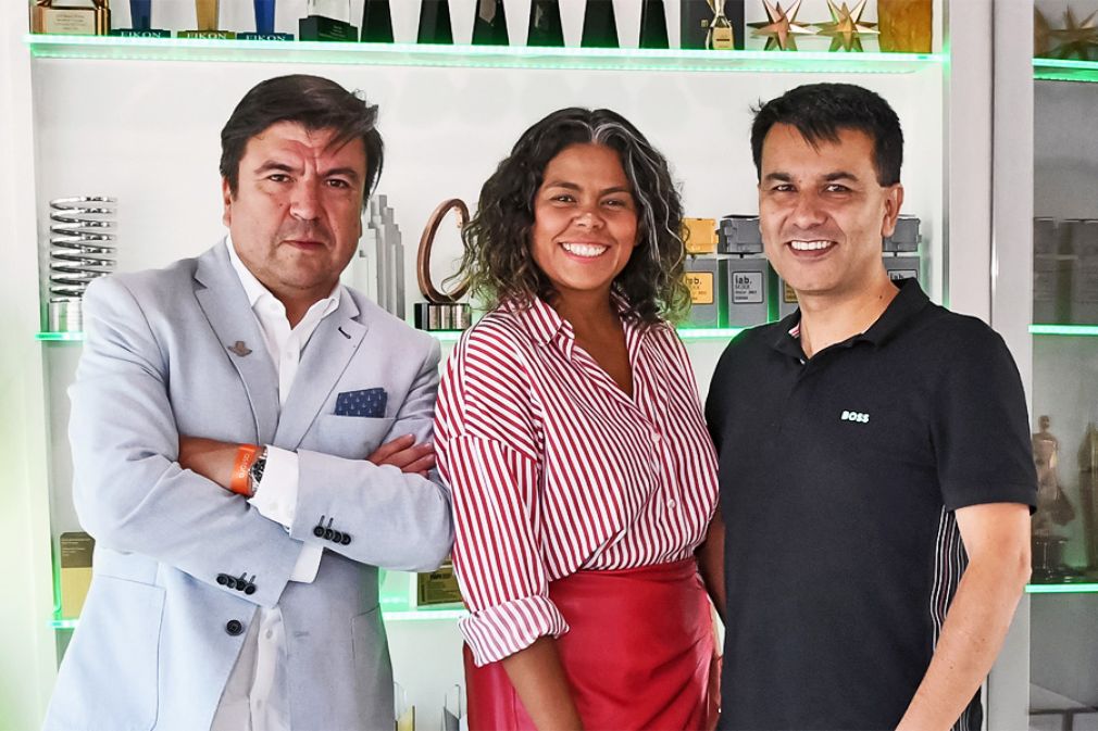 Pancho Gonz&aacute;lez, Carolina Pinheiro y Juli&aacute;n Galeano 