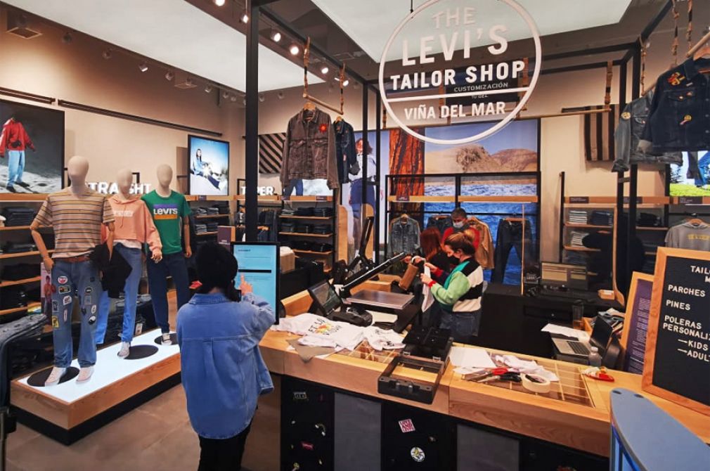 Tienda que invita a sus clientes a diseñar su ropa